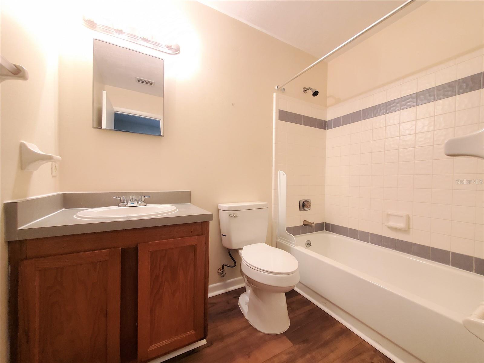 Image 8 of 16 For 2127 Sw 39th Dr