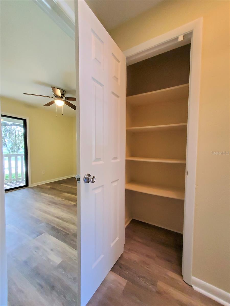 Image 13 of 22 For 2207 Sw 39th Dr