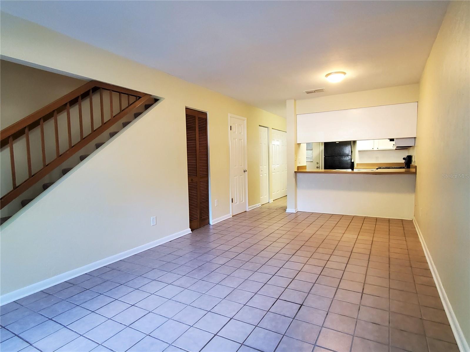 Image 3 of 22 For 2207 Sw 39th Dr