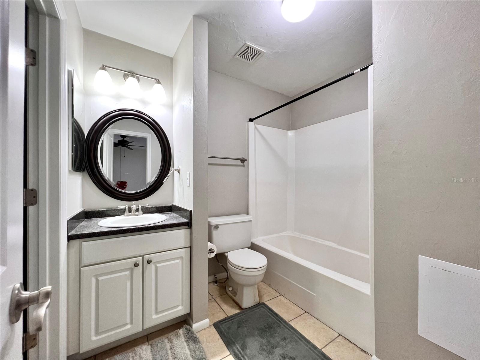 Image 12 of 27 For 507 39th Road 312
