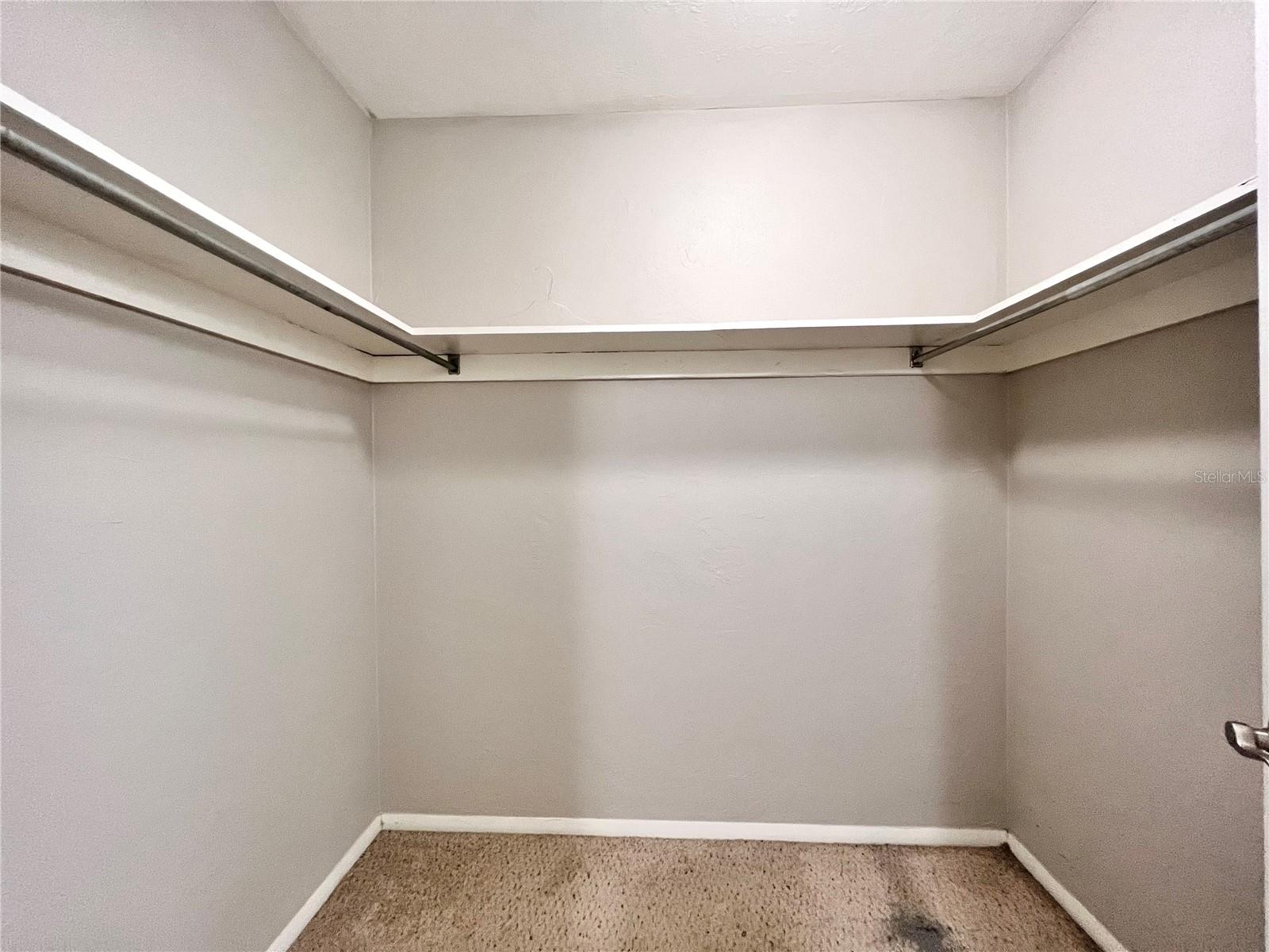 Image 17 of 27 For 507 39th Road 312