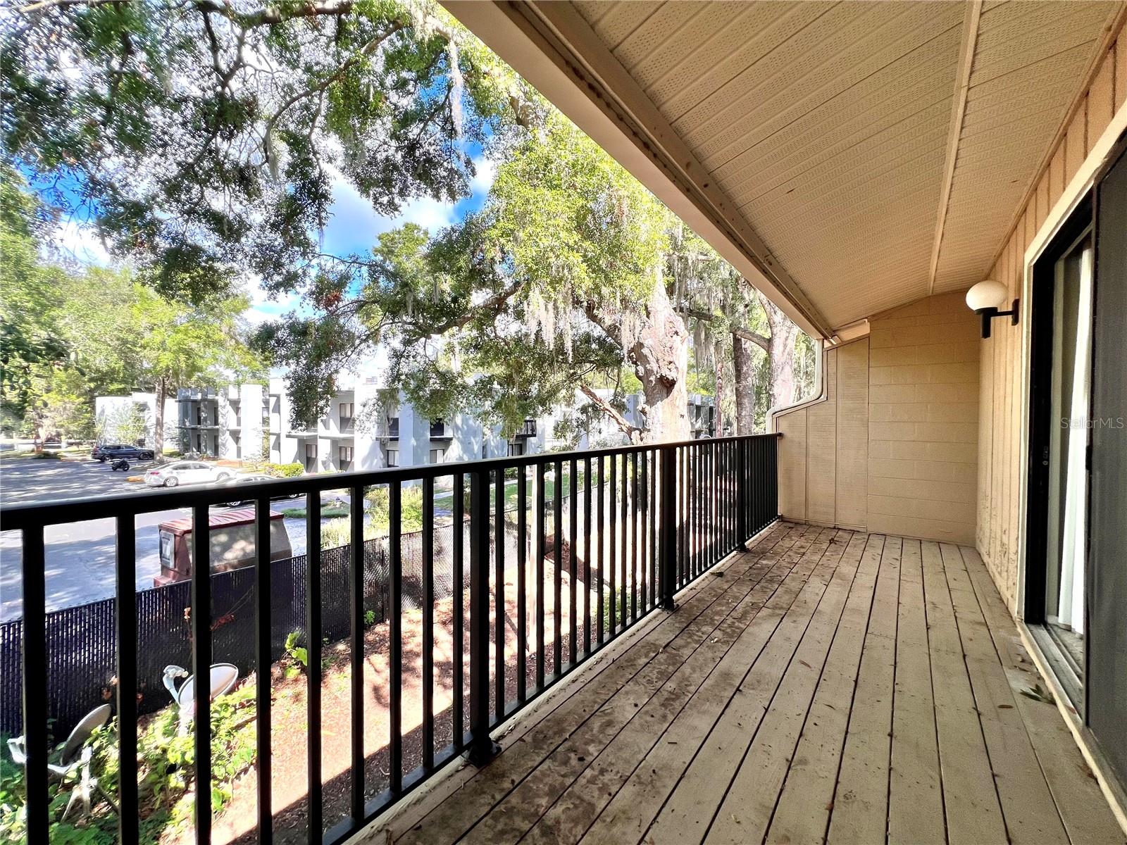 Image 18 of 27 For 507 39th Road 312