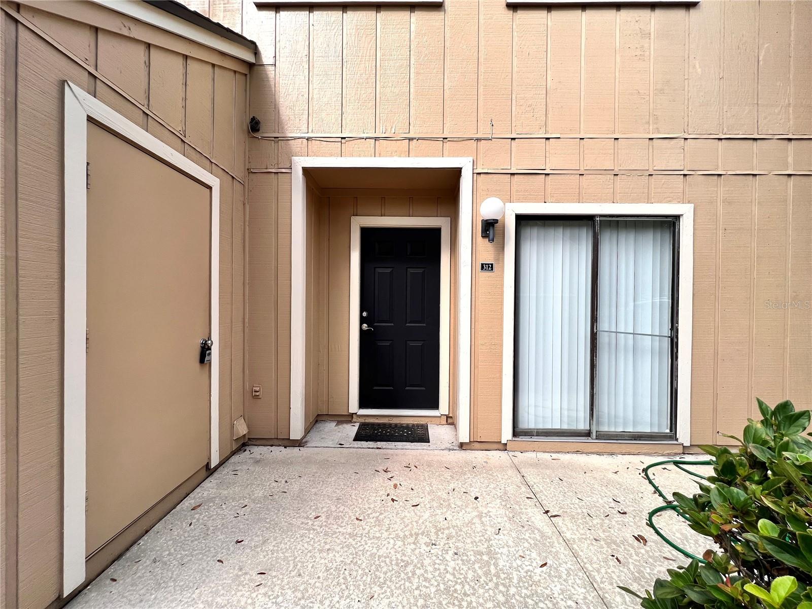Image 3 of 27 For 507 39th Road 312