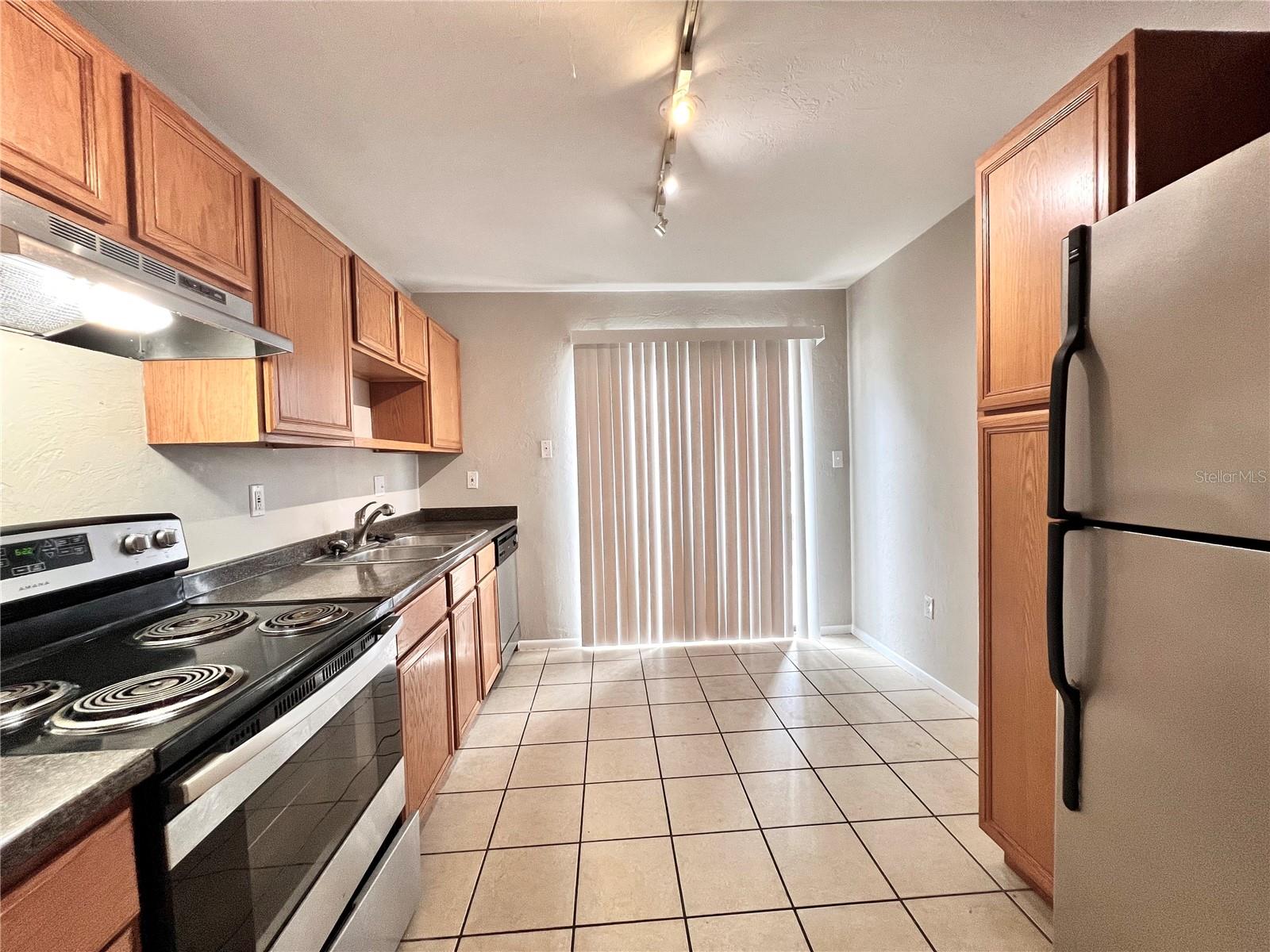 Image 7 of 27 For 507 39th Road 312