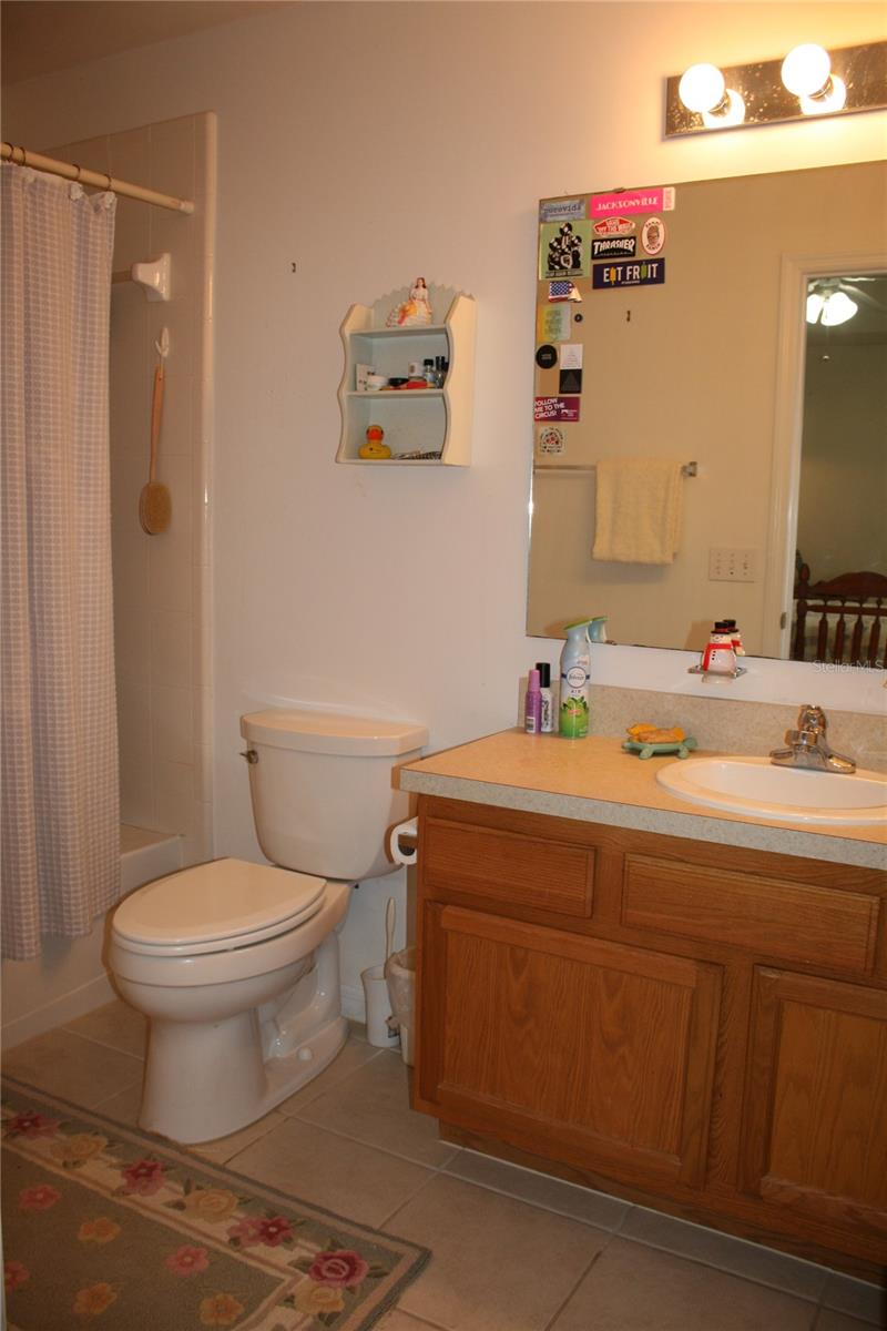 Image 8 of 18 For 406 45th Terrace