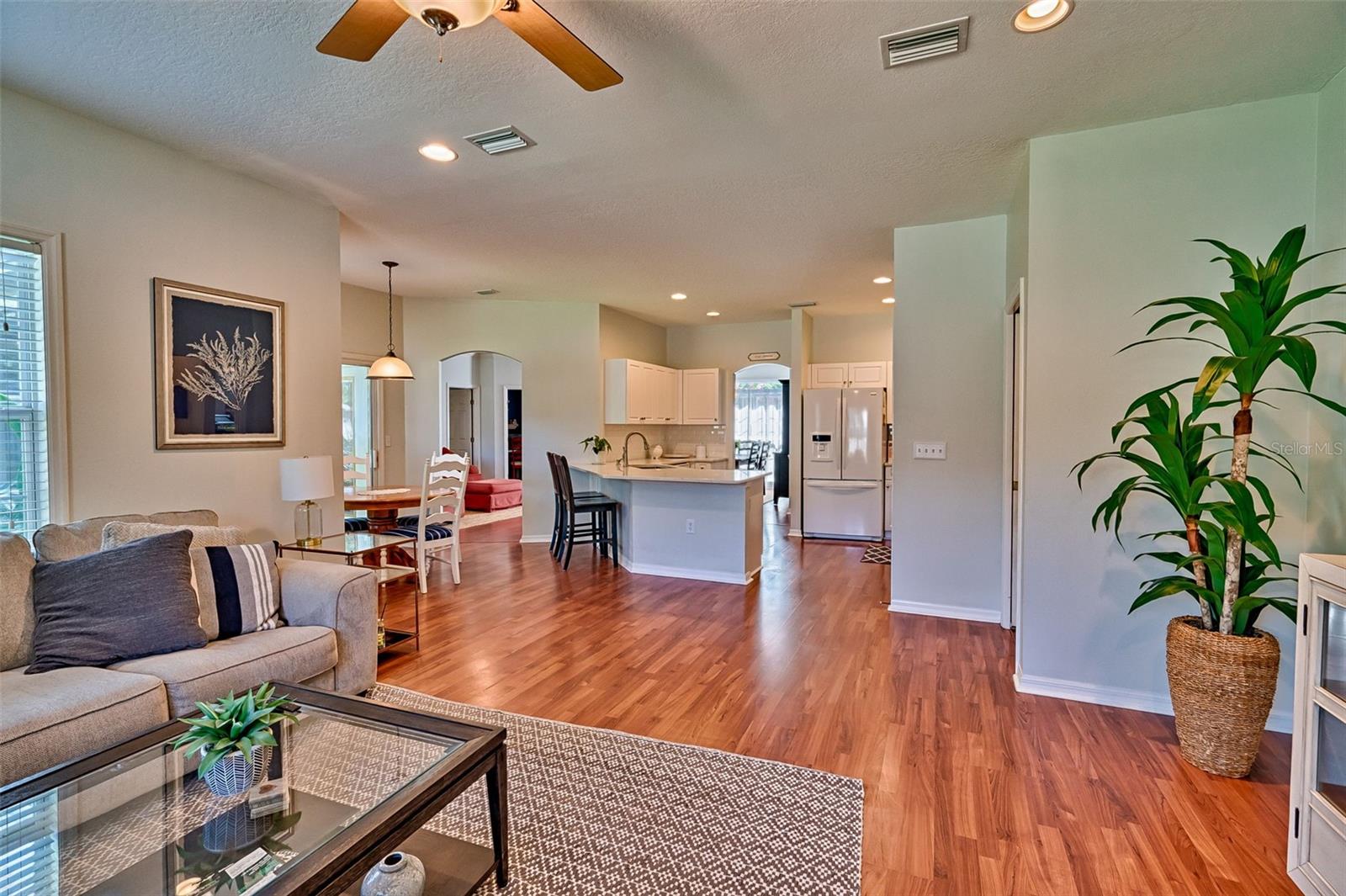 Image 18 of 36 For 6618 83rd Terrace