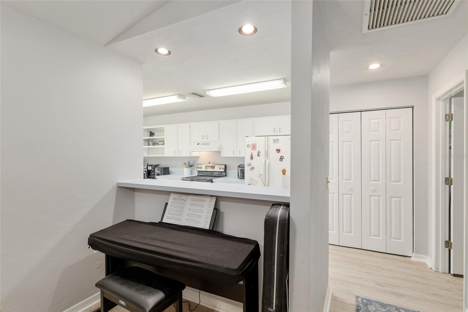 Image 17 of 72 For 5030 23rd Drive