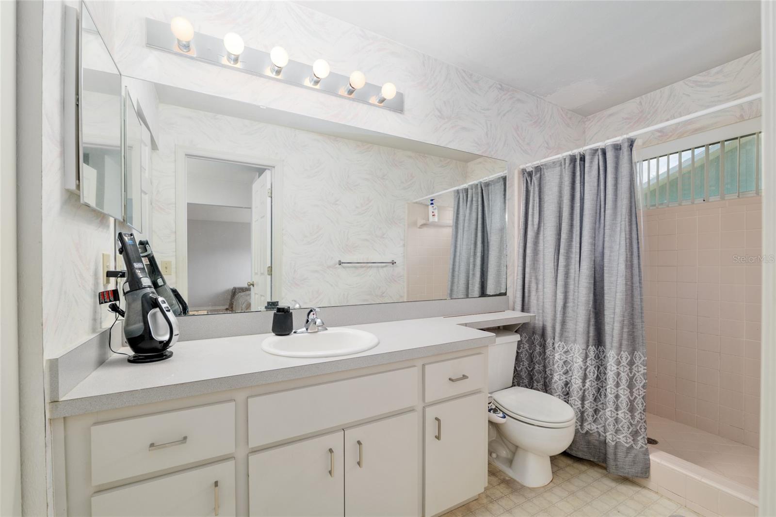 Image 31 of 72 For 5030 23rd Drive