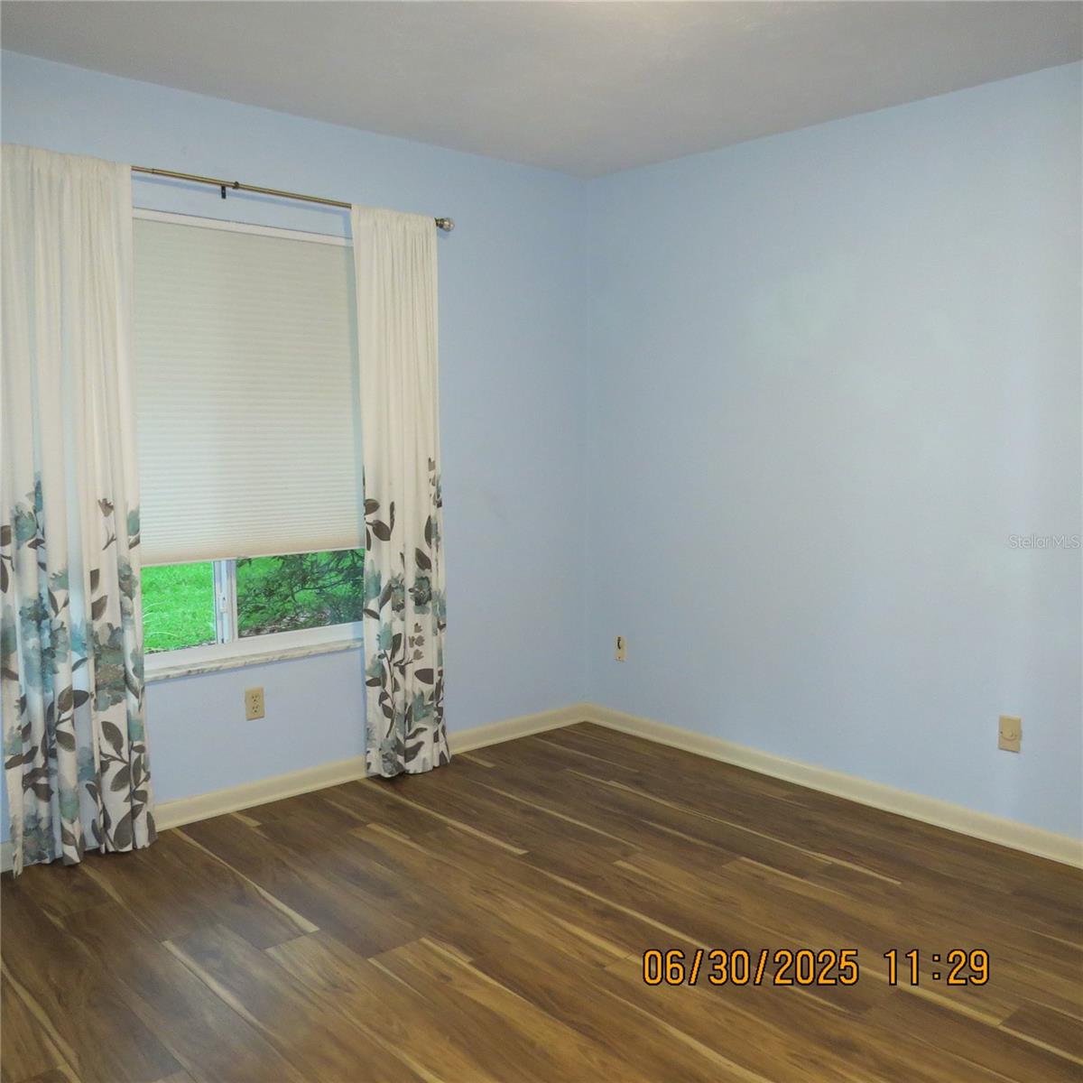 Image 13 of 44 For 10119 39th Place