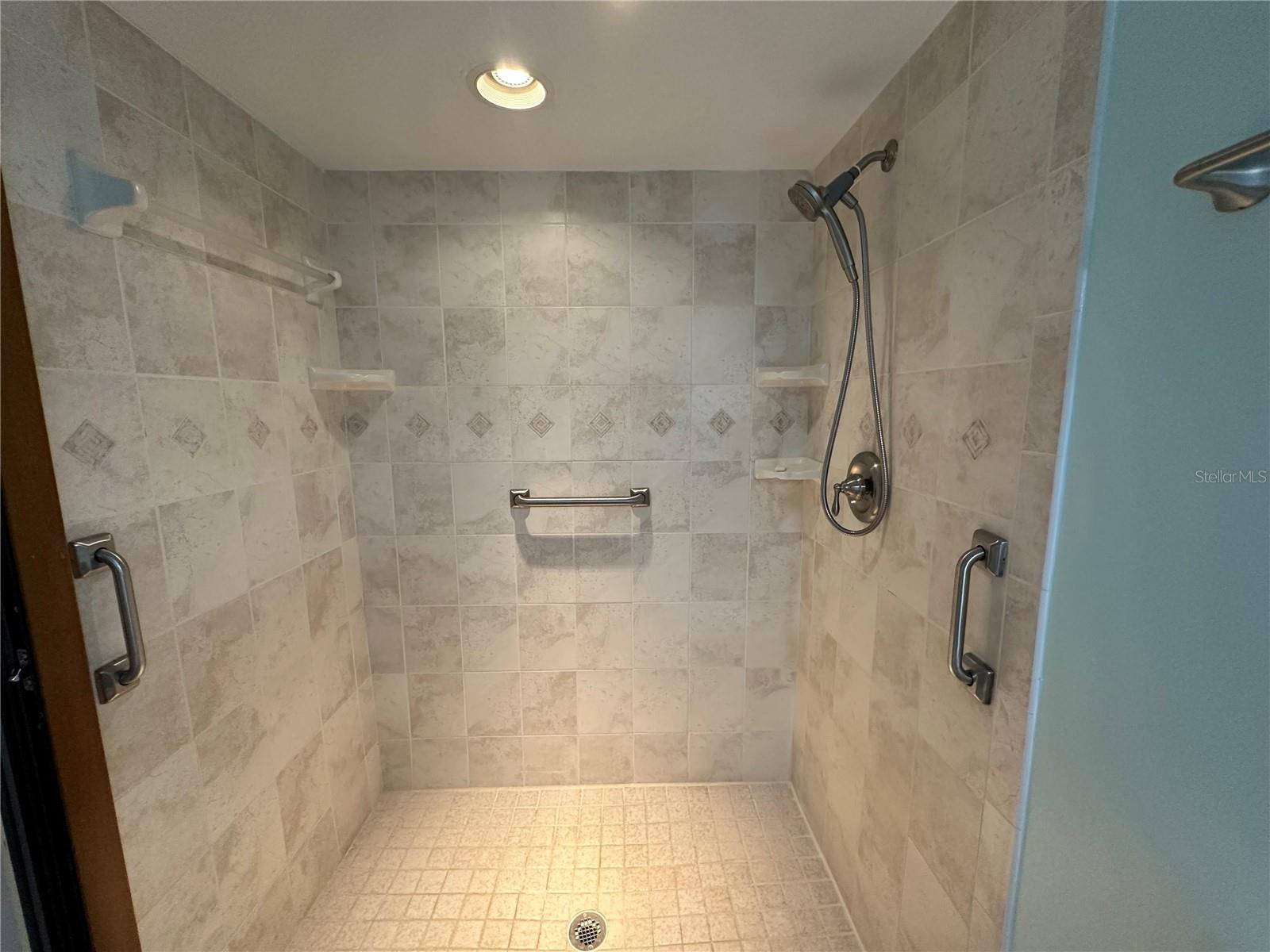 Image 16 of 44 For 10119 39th Place