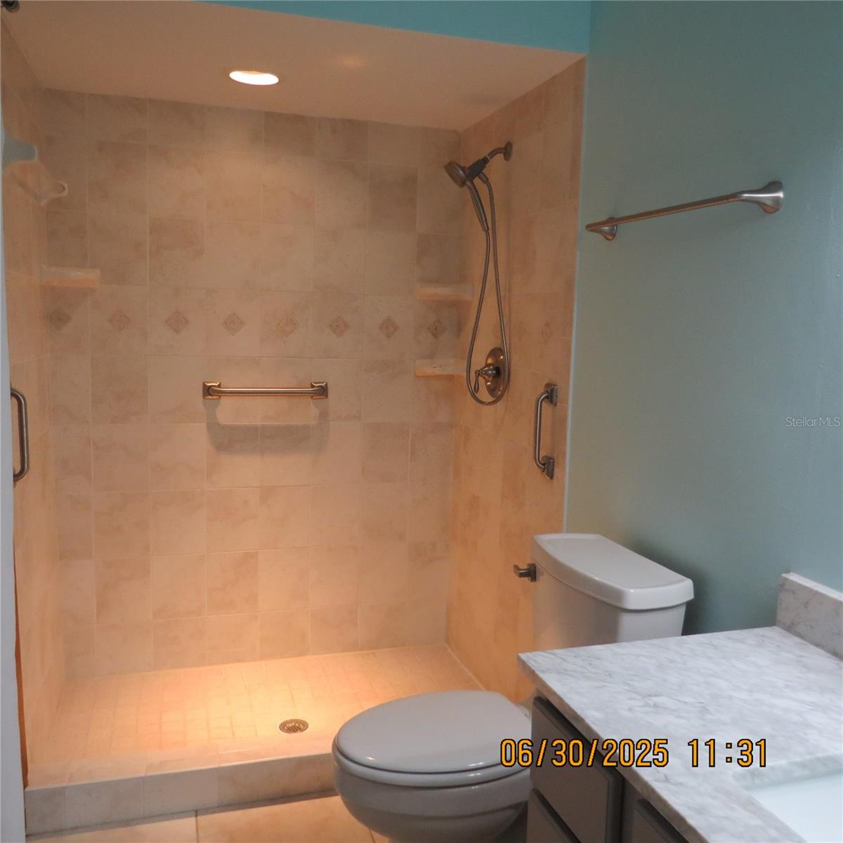 Image 17 of 44 For 10119 39th Place