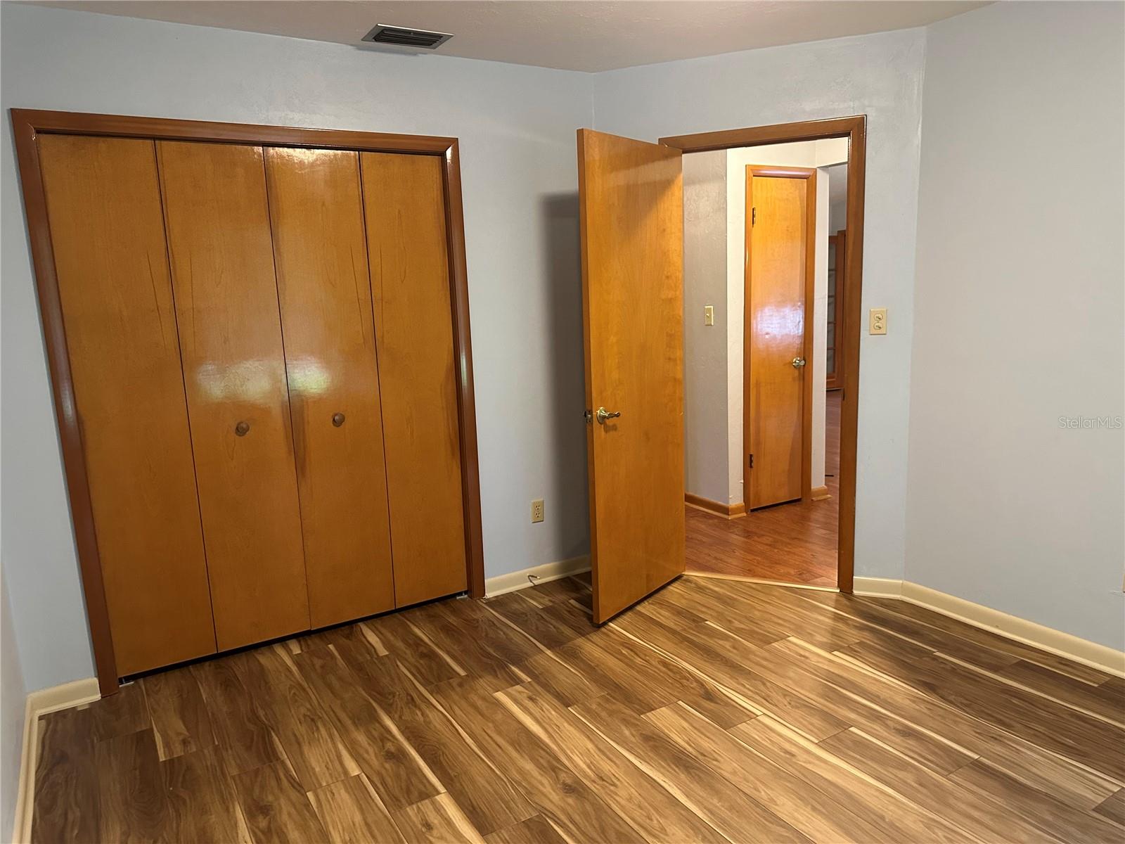 Image 18 of 44 For 10119 39th Place