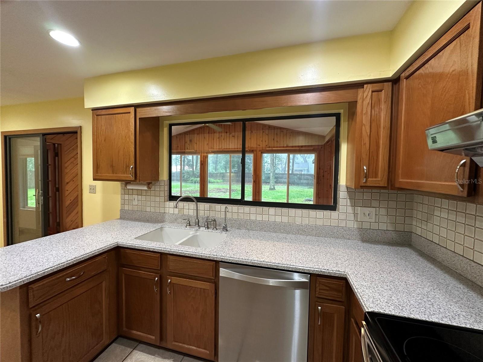 Image 2 of 44 For 10119 39th Place