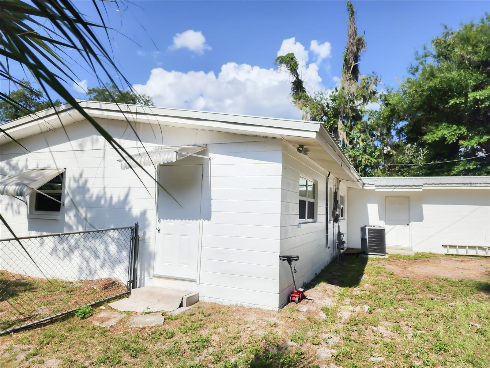 Image 4 of 96 For 1601 28th Avenue