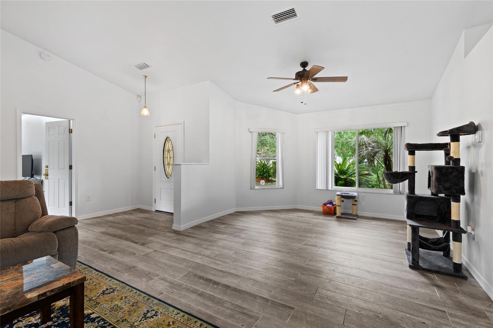 Image 5 of 28 For 3921 62nd Avenue
