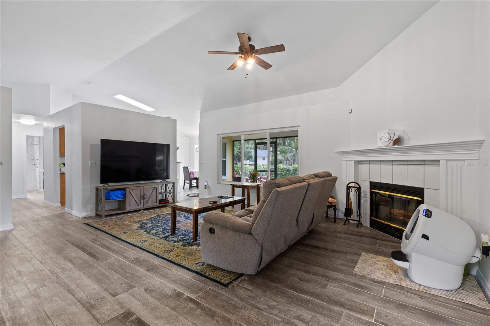 Image 8 of 28 For 3921 62nd Avenue