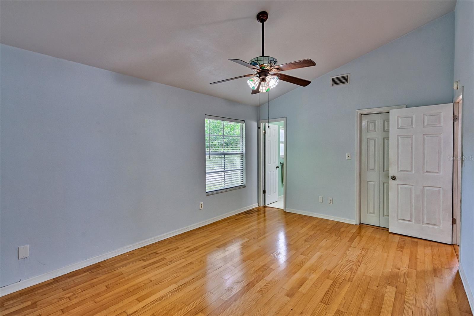 Image 10 of 26 For 6210 33rd Terrace