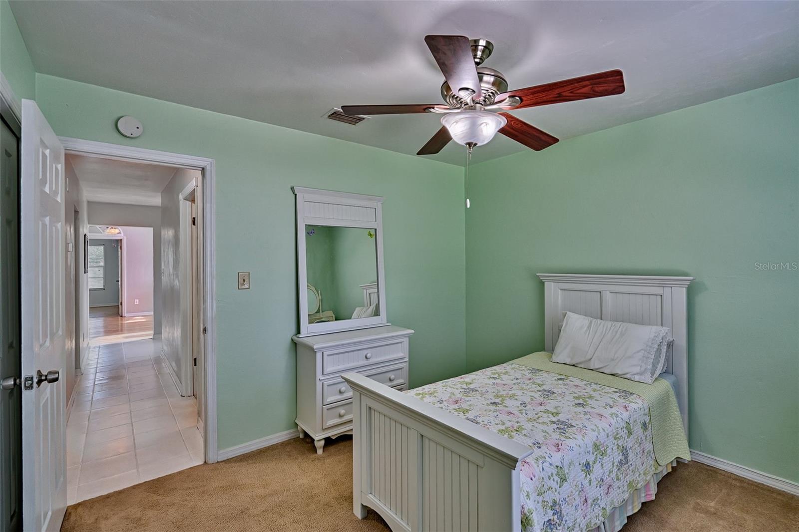 Image 17 of 26 For 6210 33rd Terrace
