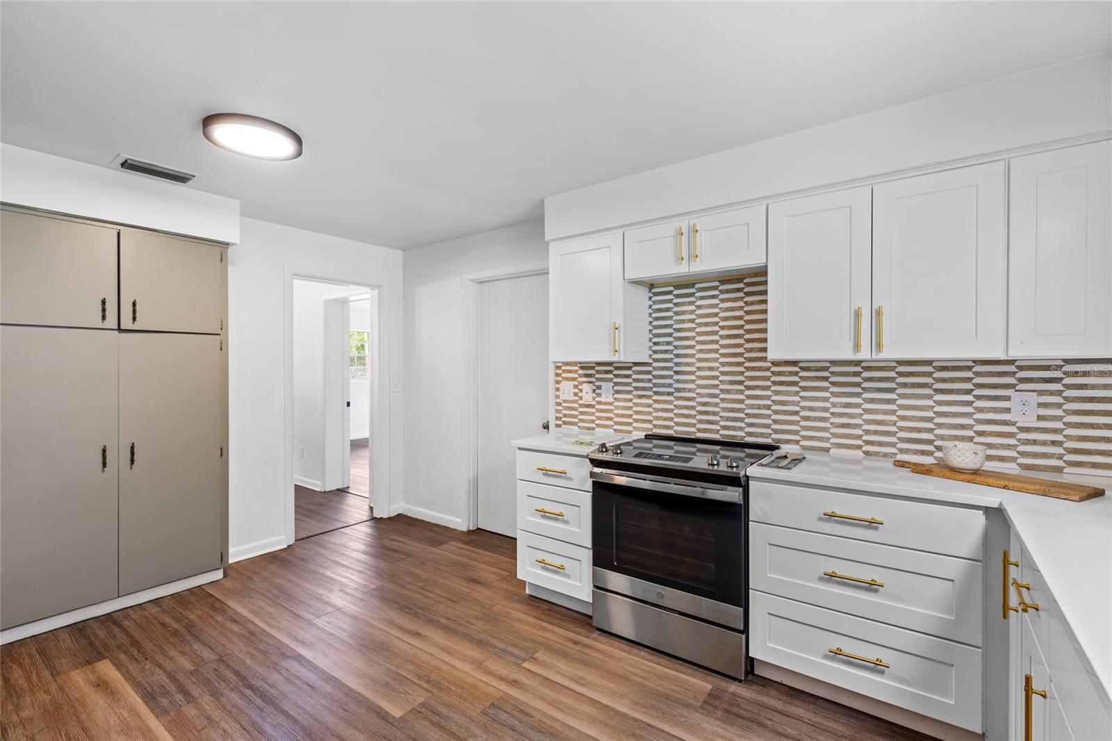 Image 17 of 41 For 311 4th Street