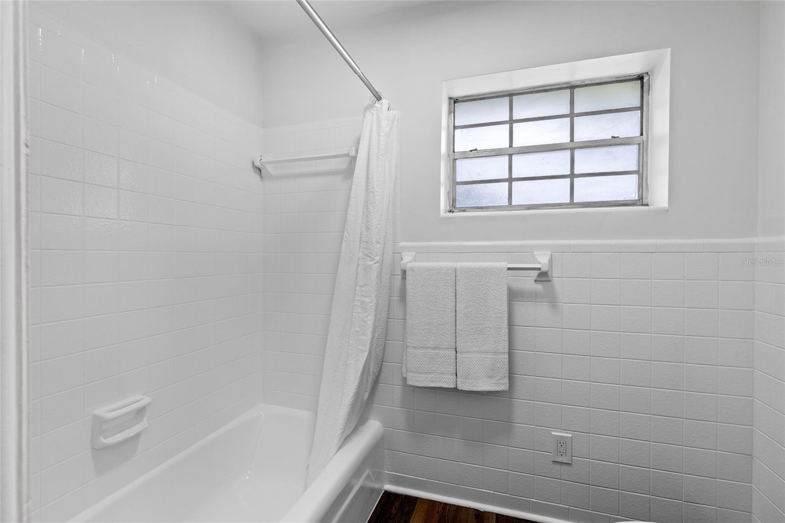 Image 27 of 41 For 311 4th Street