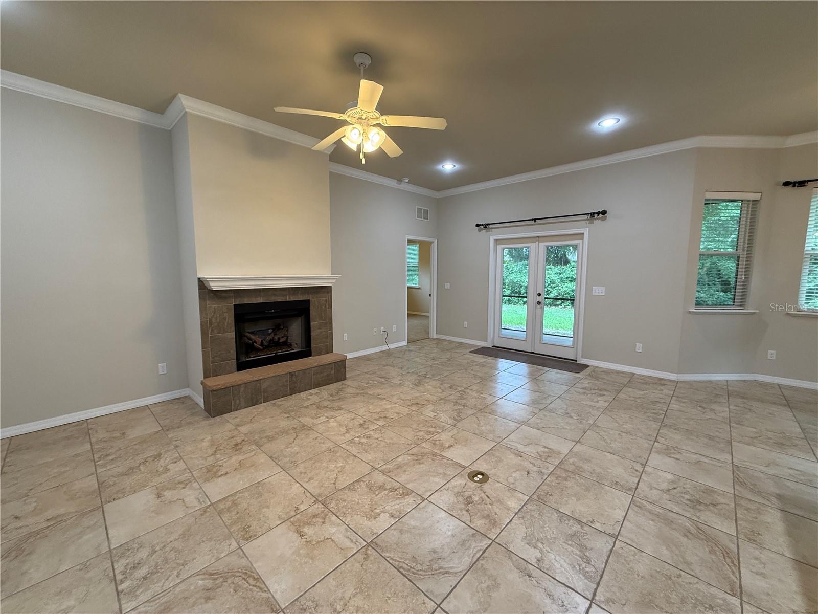 Image 14 of 37 For 6389 48th Drive