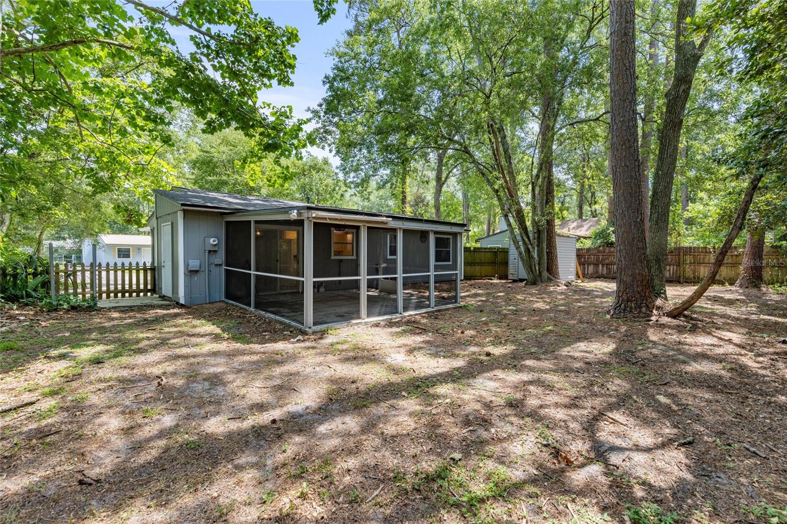 Image 16 of 23 For 2705 47th Place