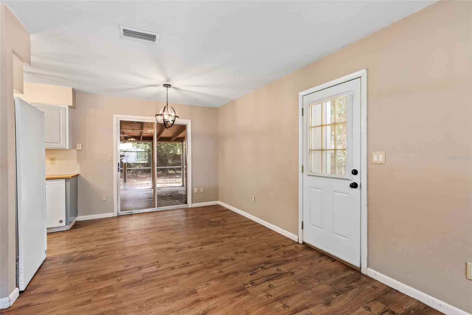 Image 17 of 23 For 2705 47th Place