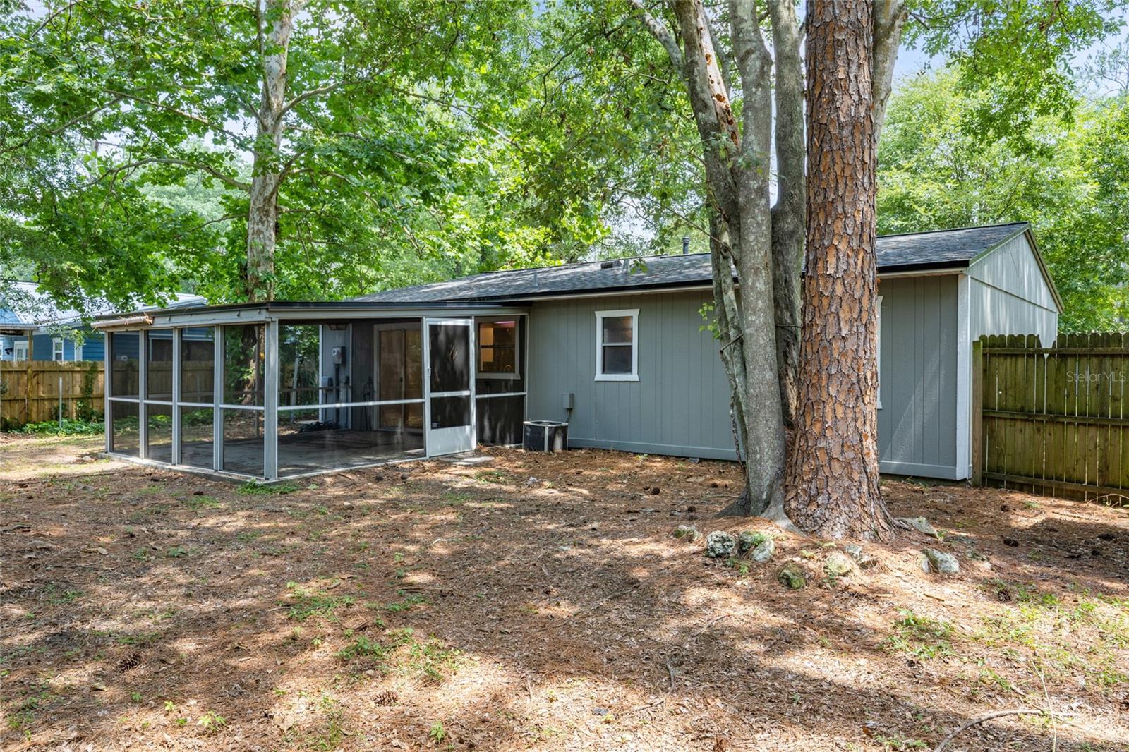 Image 22 of 23 For 2705 47th Place