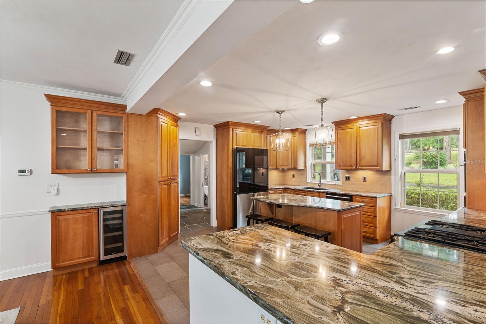 Image 13 of 69 For 2506 9th Drive