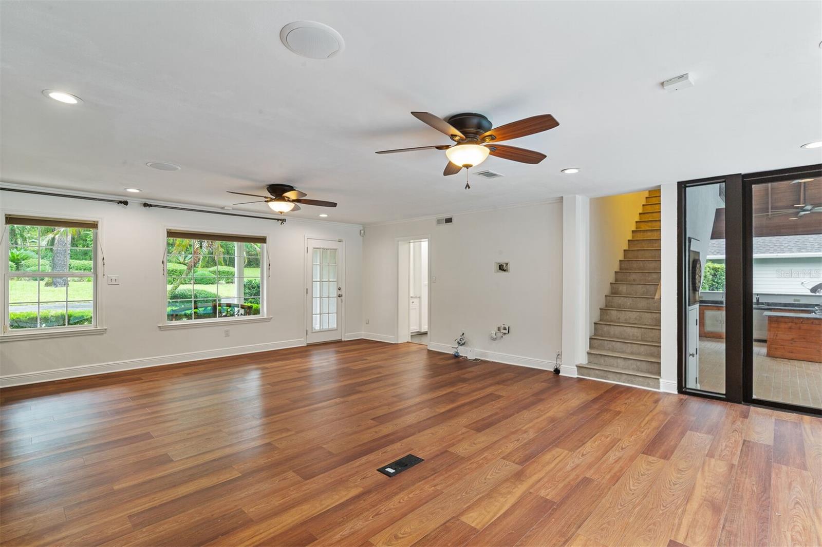 Image 19 of 69 For 2506 9th Drive