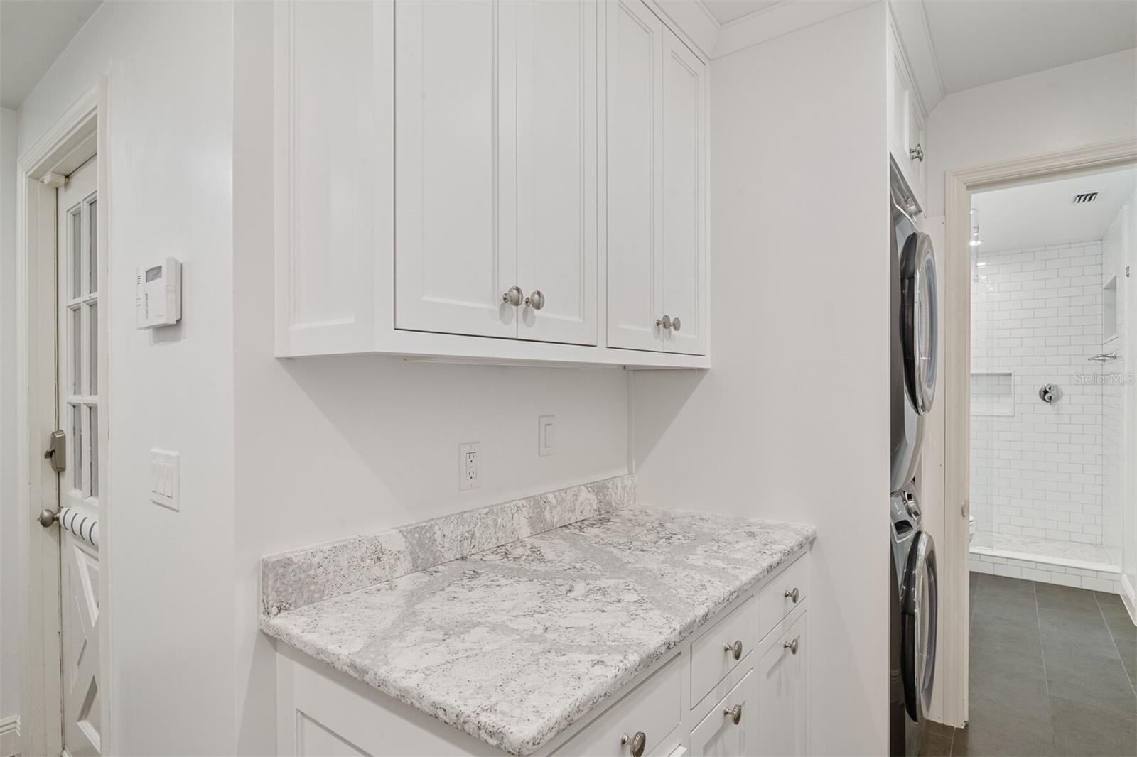 Image 21 of 69 For 2506 9th Drive