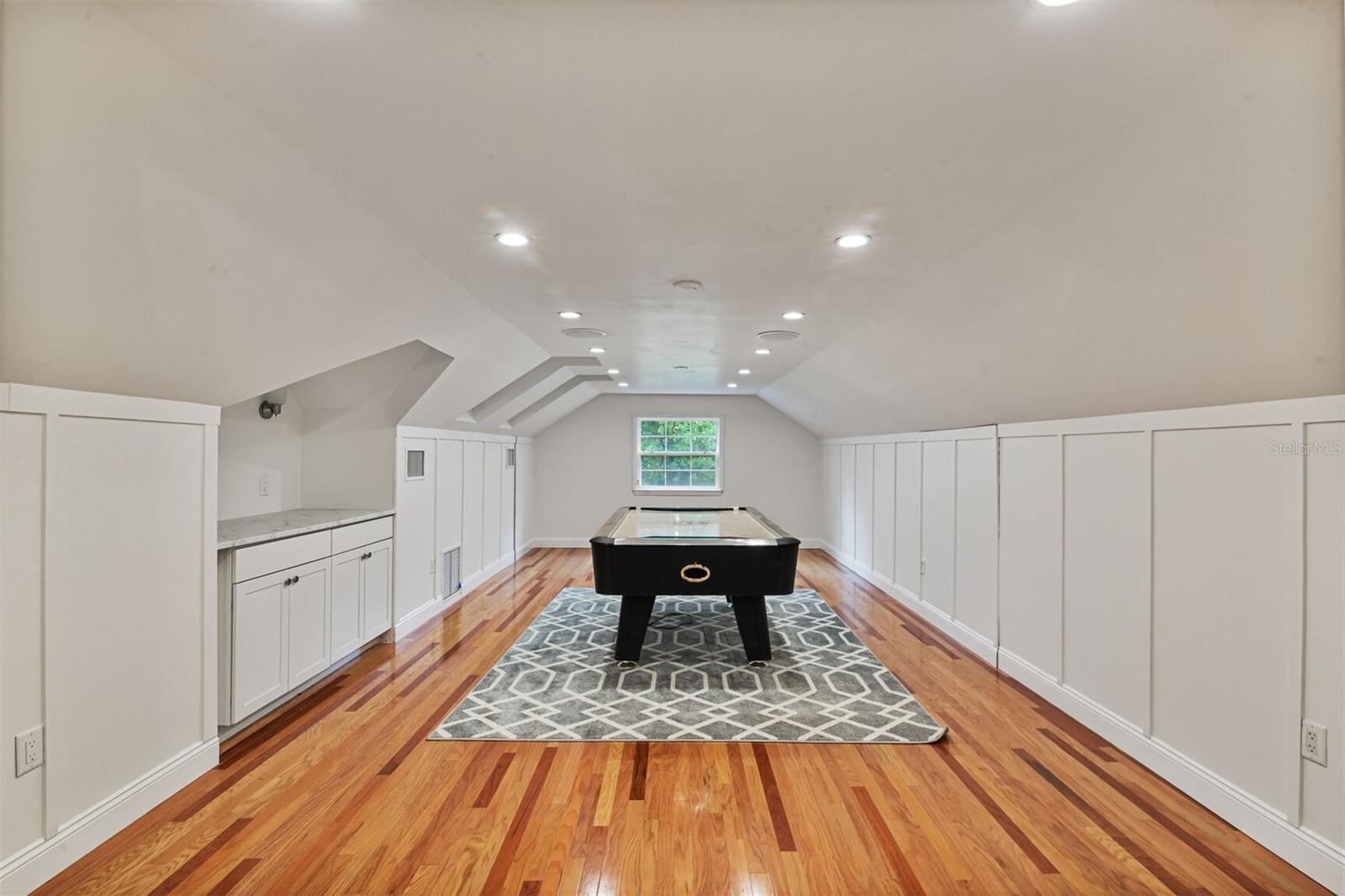Image 26 of 69 For 2506 9th Drive