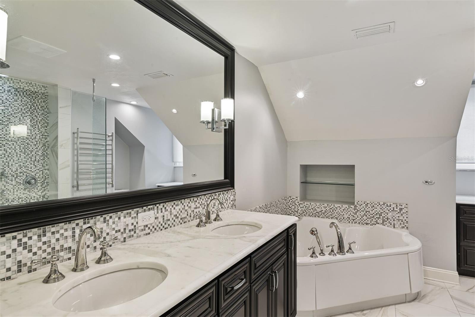 Image 35 of 69 For 2506 9th Drive