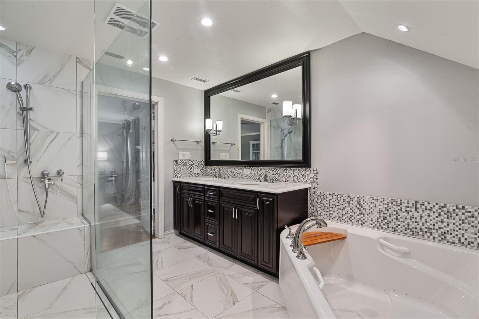 Image 38 of 69 For 2506 9th Drive