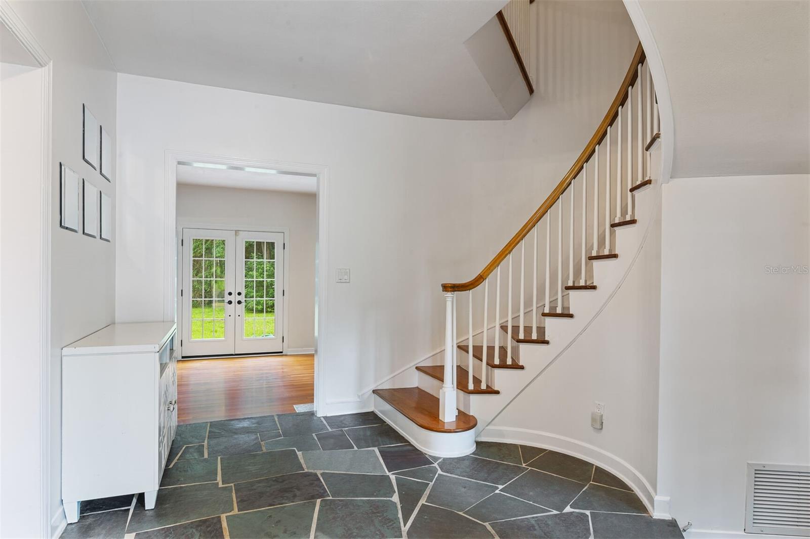 Image 6 of 69 For 2506 9th Drive