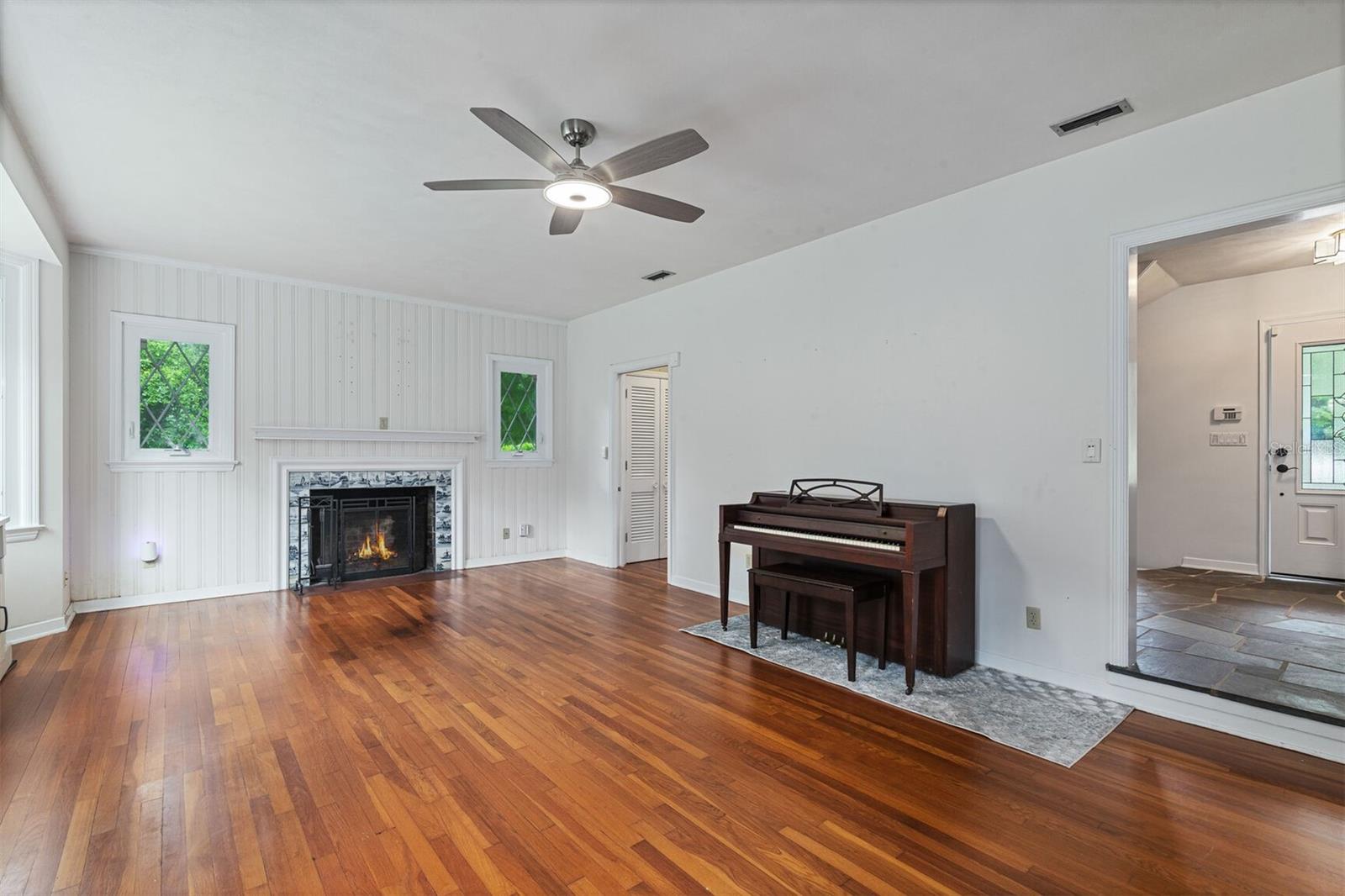 Image 8 of 69 For 2506 9th Drive