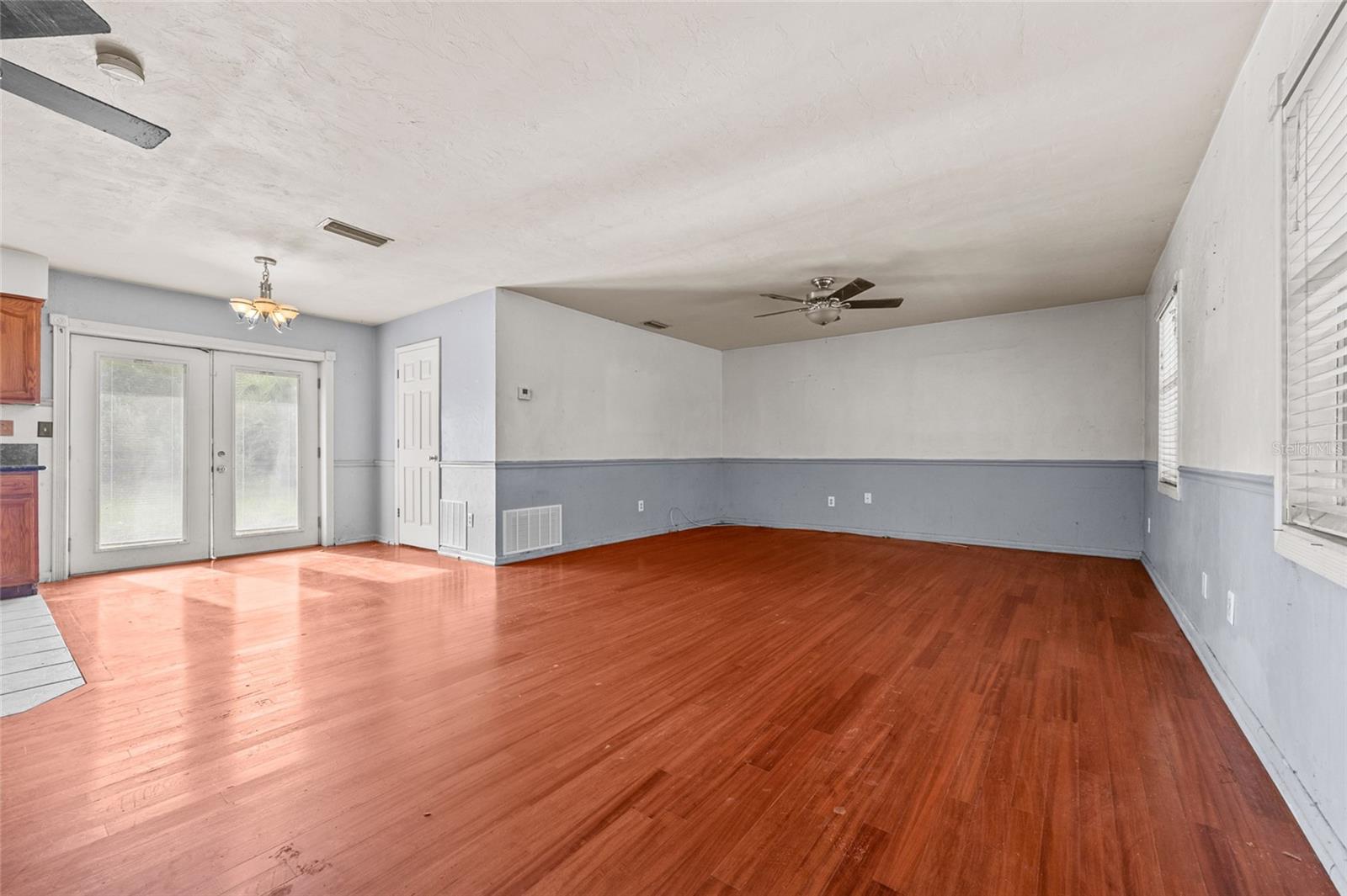Image 3 of 26 For 12809 157th Street