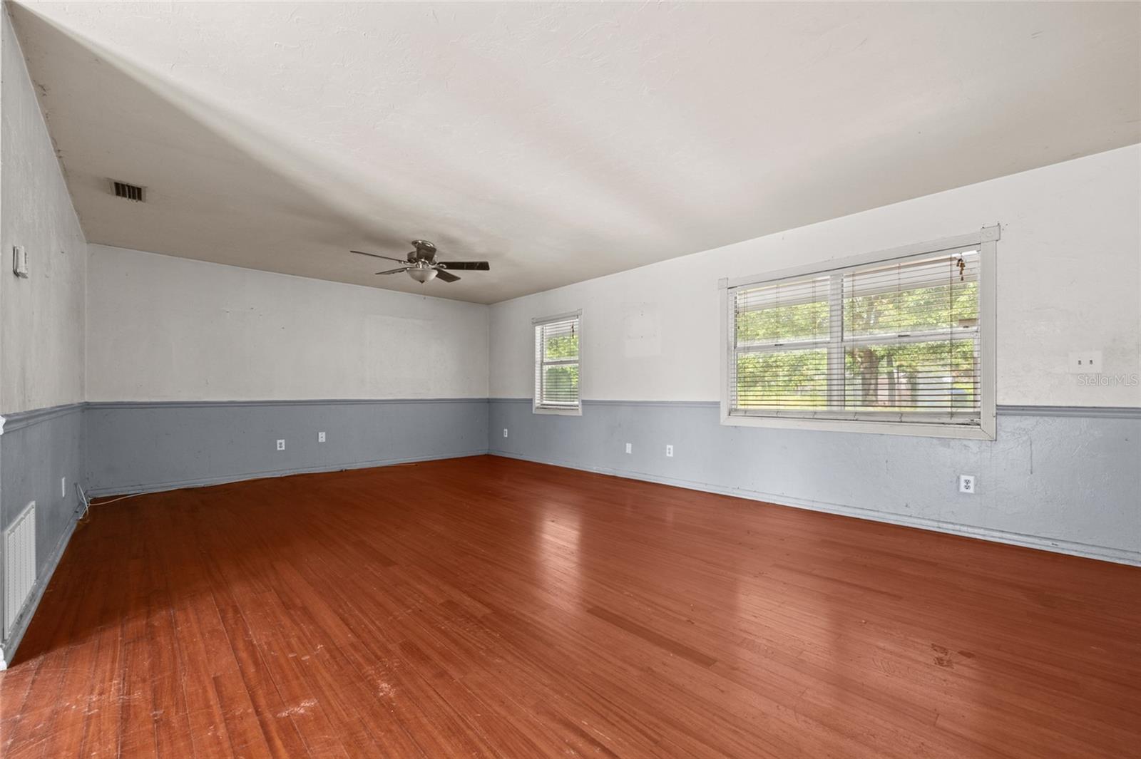 Image 4 of 26 For 12809 157th Street