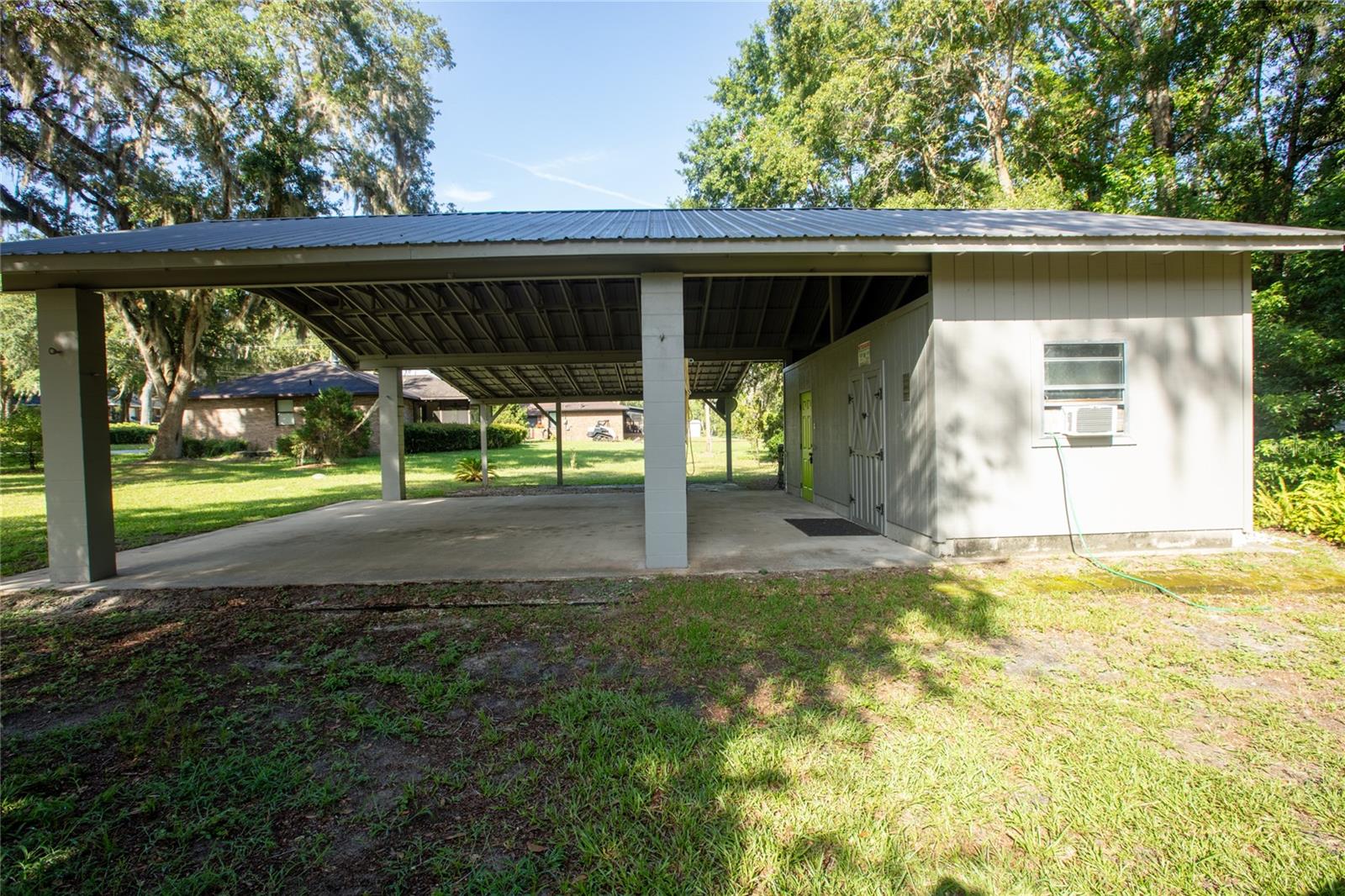 Image 4 of 19 For 523 28th Way