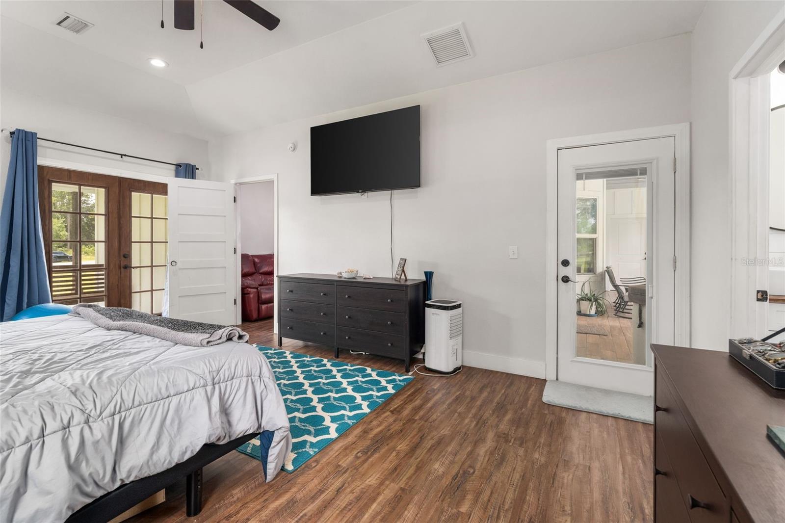 Image 13 of 44 For 15971 64th Street