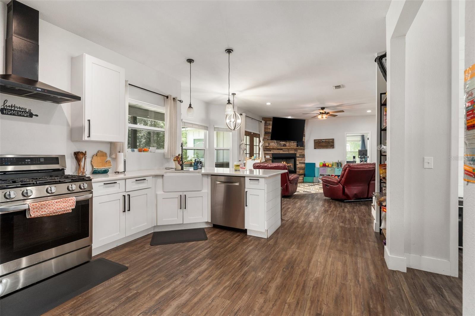 Image 5 of 44 For 15971 64th Street