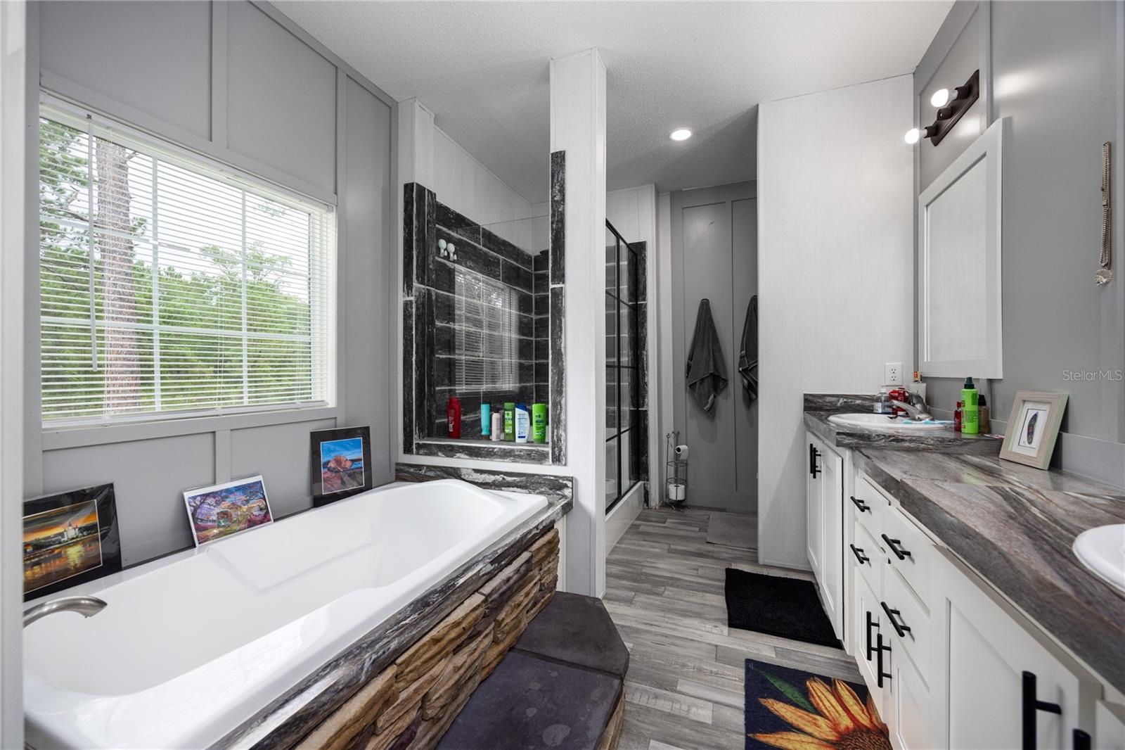 Image 29 of 59 For 127 Haven Court