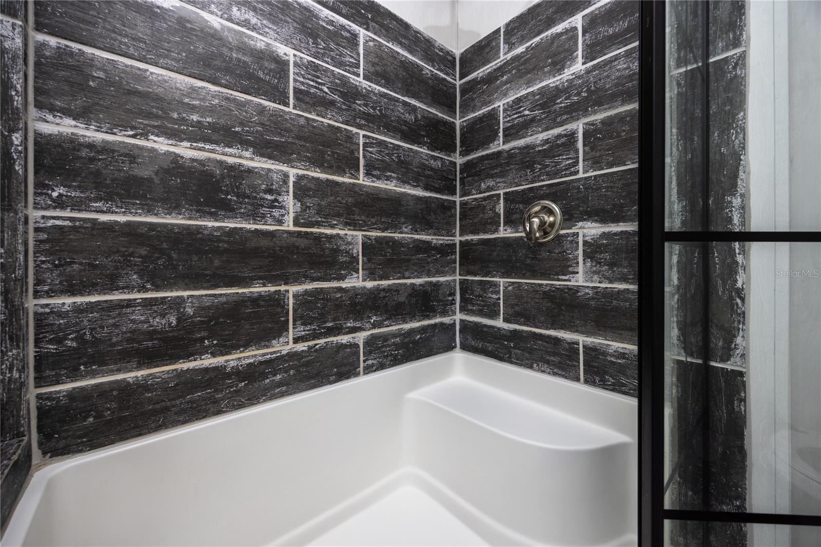 Image 32 of 59 For 127 Haven Court