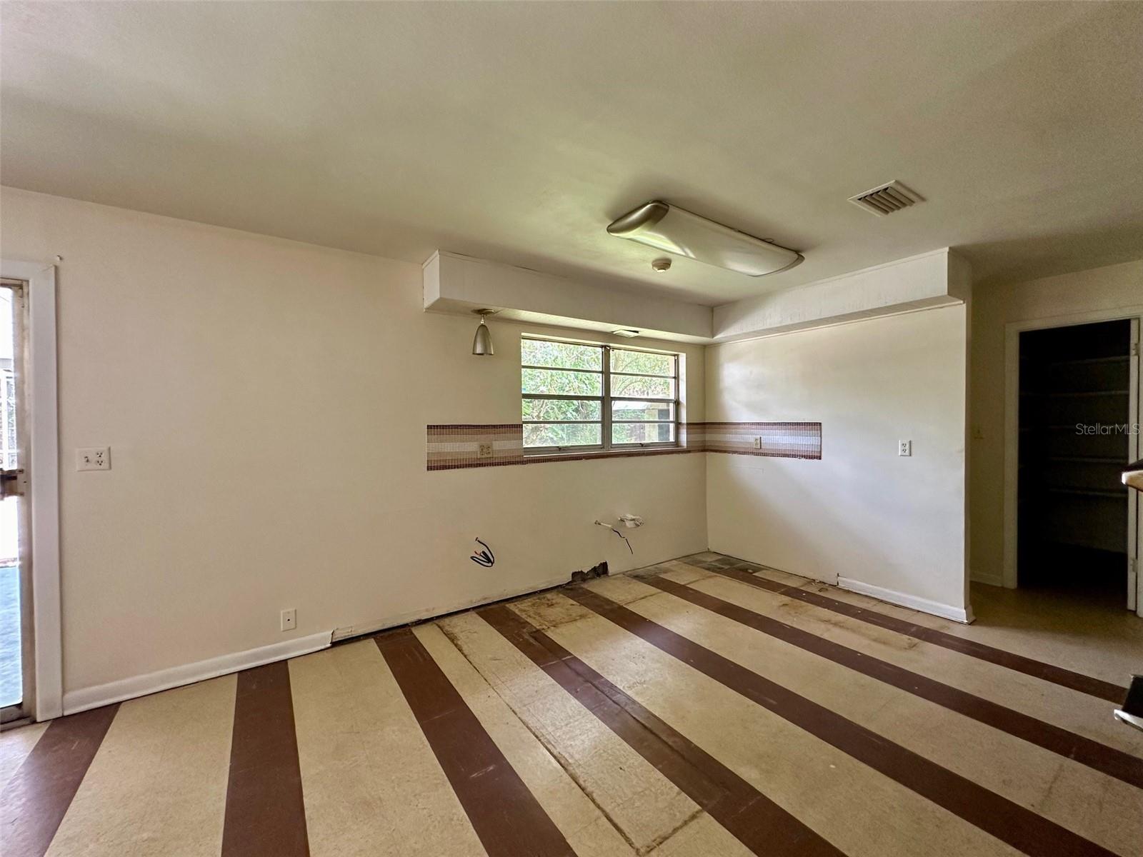 Image 31 of 50 For 3321 28th Avenue