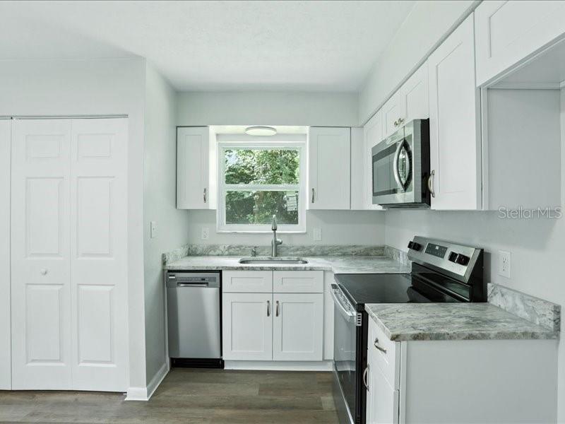 Image 10 of 18 For 25131 3rd Avenue