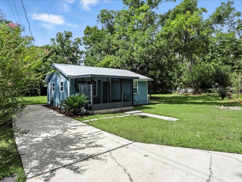 Image 2 of 18 For 25131 3rd Avenue