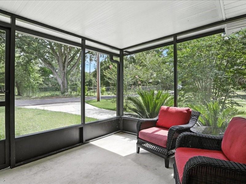 Image 4 of 18 For 25131 3rd Avenue