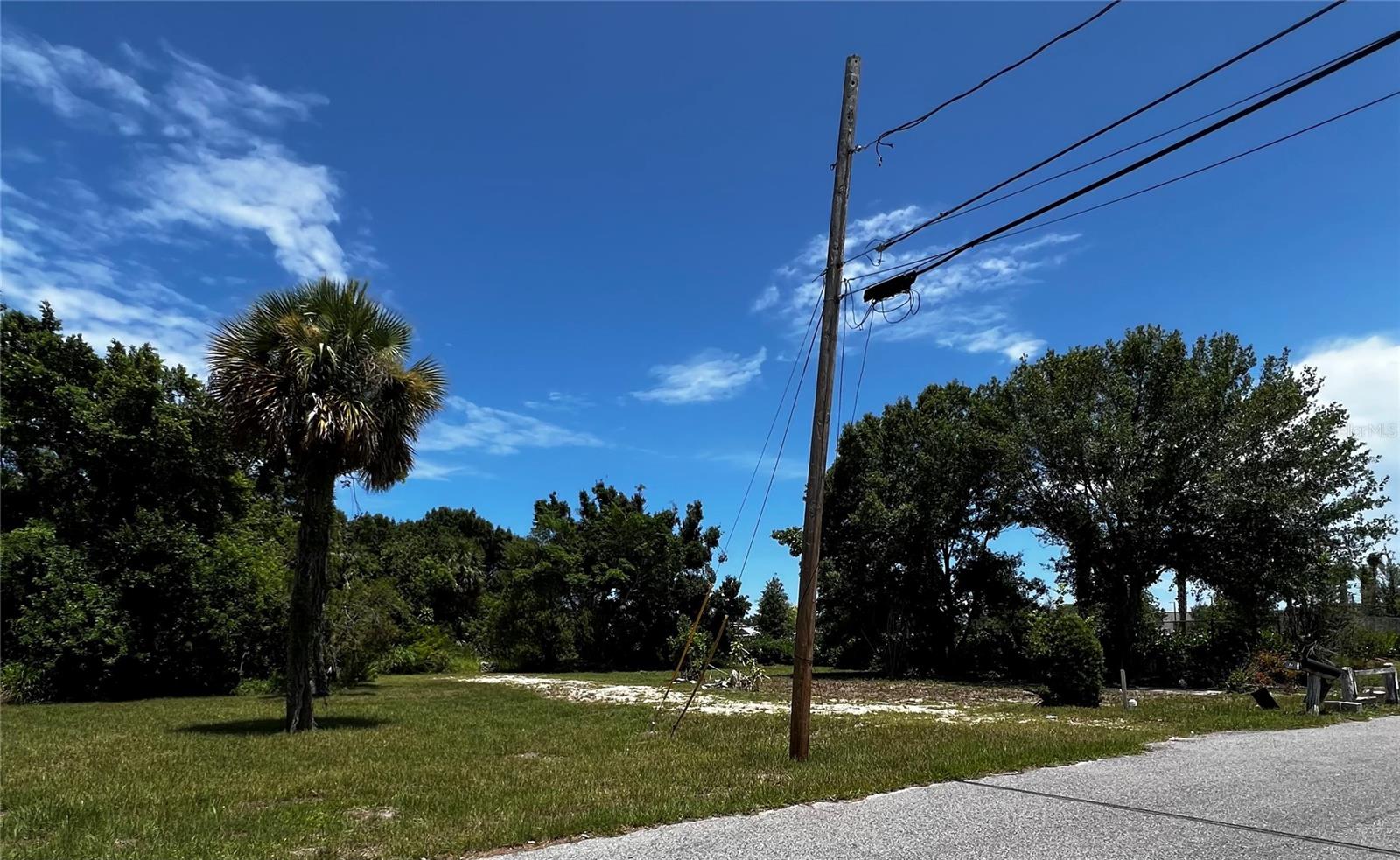 Image 2 of 4 For - 17th Avenue