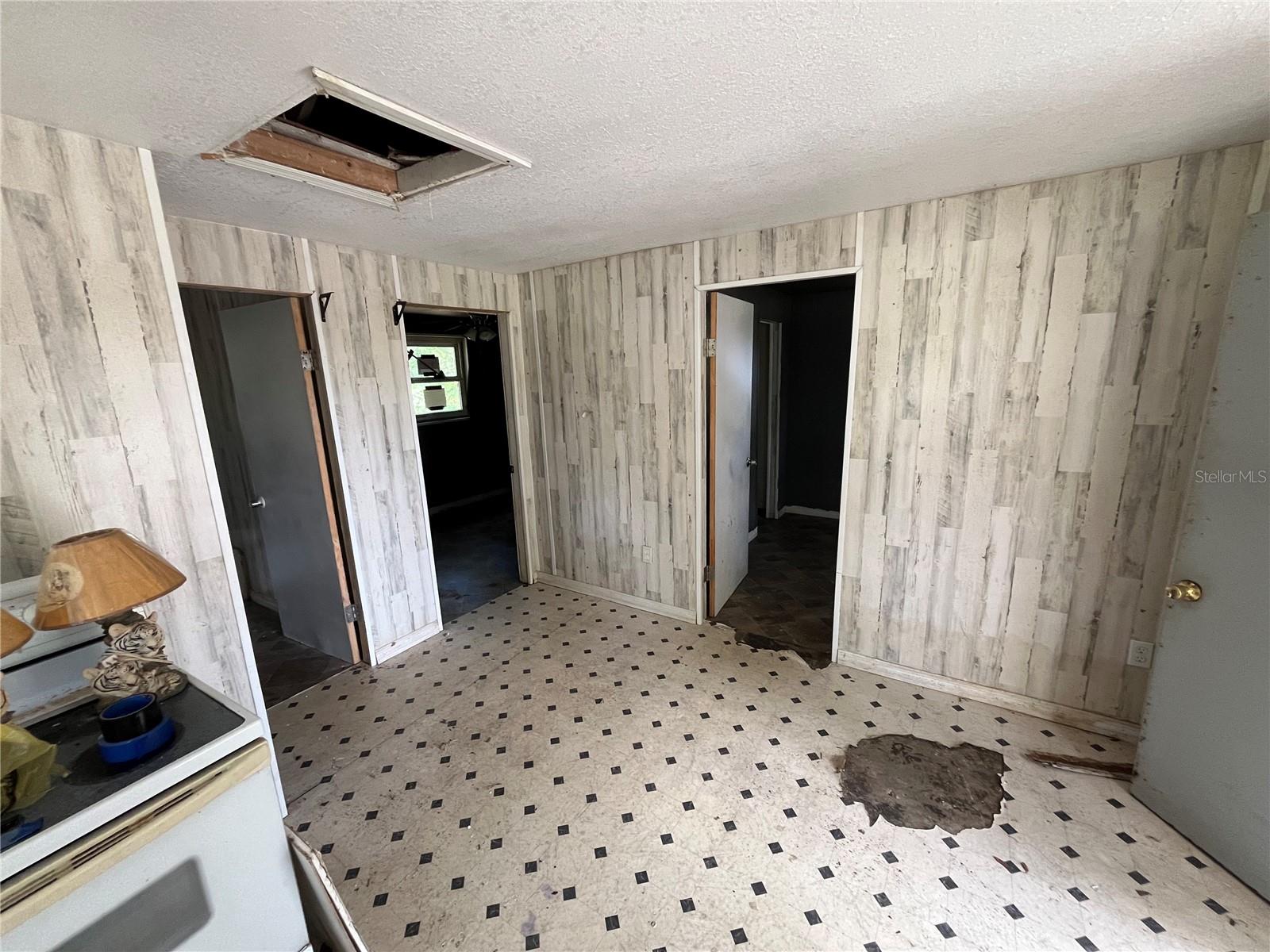 Image 12 of 16 For 654 2nd Street
