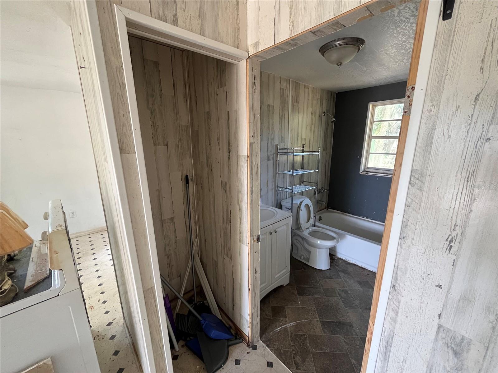 Image 13 of 16 For 654 2nd Street